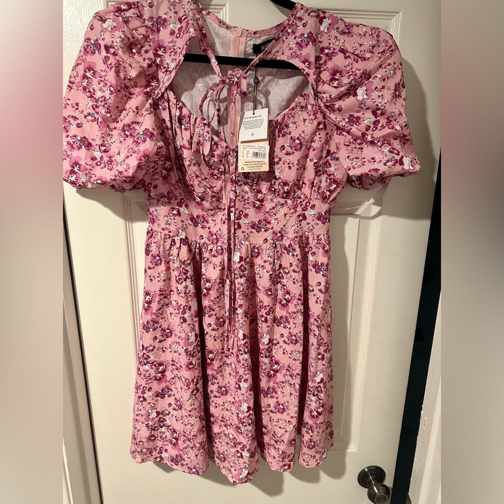 NWT- Puff Sleeve Floral Milkmaid Dress - Picture 1 of 4